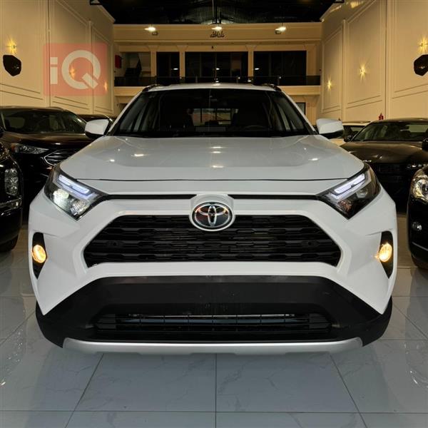 Toyota for sale in Iraq